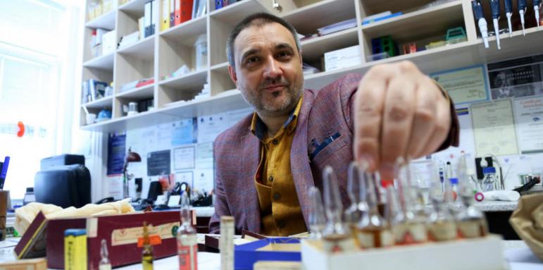 Готова е българската ковид ваксина, търсят кой да я произвежда