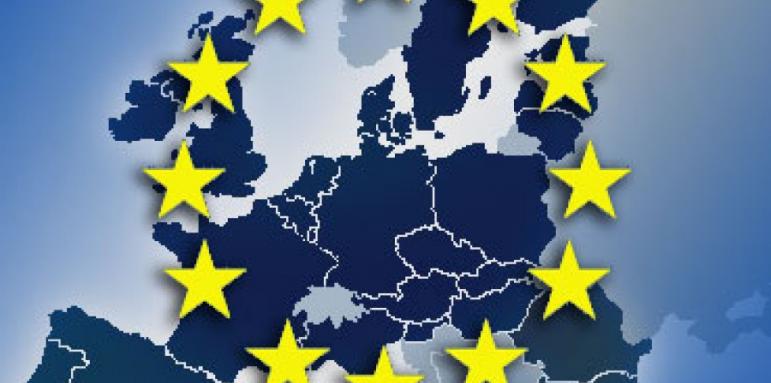 ЕК: Европа бавно се измъква от кризата