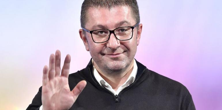 Няма спирка. Македонец нападна лошо Кирил Петков