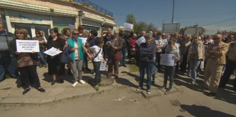Жители на Горубляне имат данни за искани подкупи от Десислава Иванчева