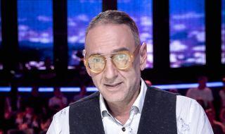 Кой сяда в стола на Любен Дилов ?