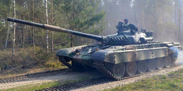 200 танка Т-72 влязоха в Украйна, пазят в тайна накъде отиват