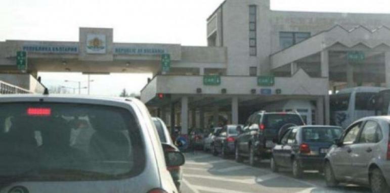 Затапиха ГКПП Капитан Петко Войвода - Орменион, опашката е над километър