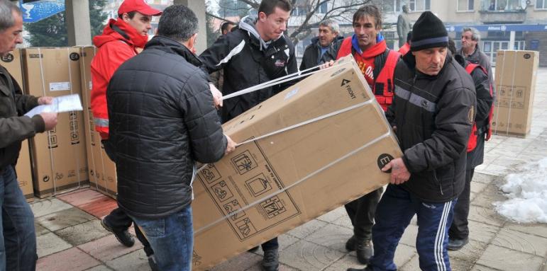 „Кока-Кола" направи дарения на пострадали от наводненията в Берковица и Георги Дамяново