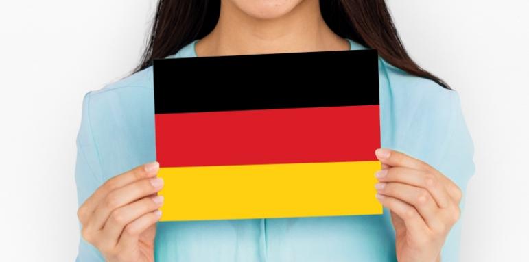 Германия опроверга слуховете за ограничения върху износа на химикали за полупроводници към Китай