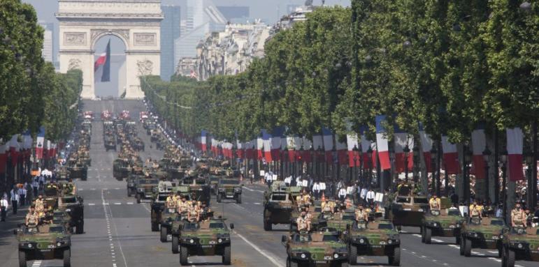 Париж отбеляза Деня на Бастилията