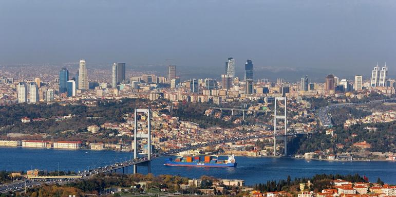 Паника в Истанбул, кметът предупреди за гигантска опасност