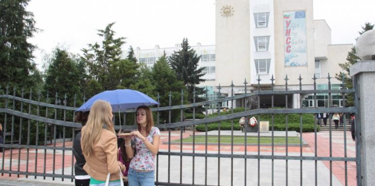 Правят електронна студентска книжка