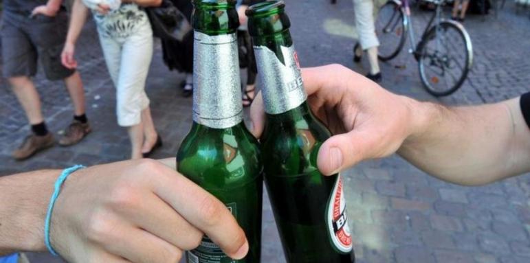 За протест: Изпиха всичката бира в германски град
