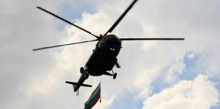 Разбилият се вертолет развял трибагреника над София на парада на Гергьовден
