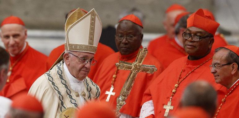 Папата удари шамар на кардиналите, взима им привилегии