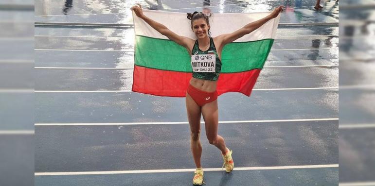 Весела Лечева с достоен жест към шампионите ни по лека атлетика