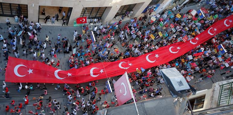 Разрешиха на прокюрдска партия участие в изборите в Турция