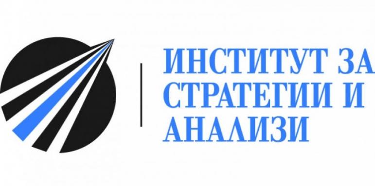 Борисов с успехи навън, Нинова взе първи скалп