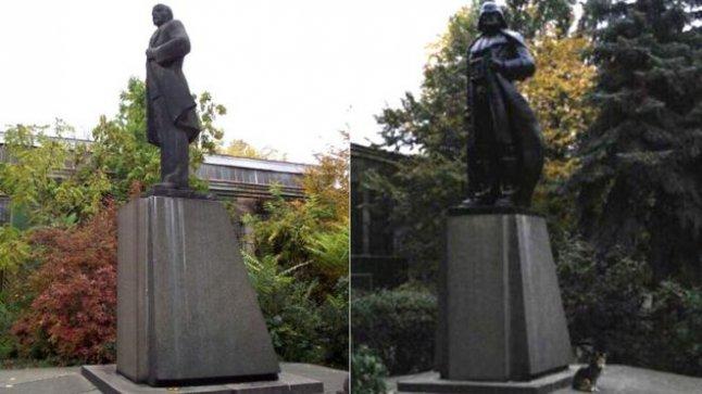 Шах - вдигат статуя на Ленин в Западна Германия
