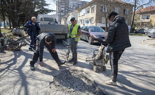 Започва ремонт на проблемни пътни участъци в Стара Загора