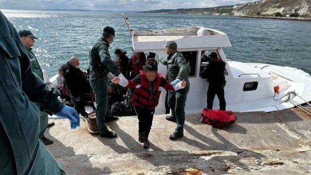 Драма в Черно море, спасиха мигранти на косъм