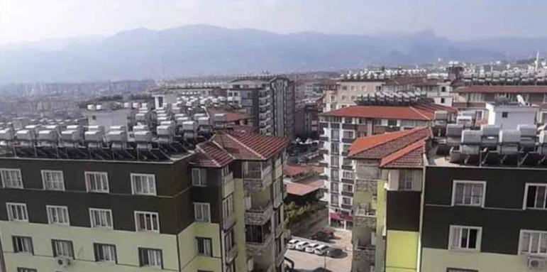 Нашенка в Хатай засне ужаса на разрушението (СНИМКИ)