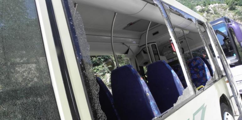 Два автобуса се удариха в Кресненското дефиле