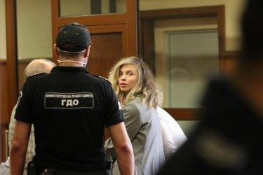 Лилана остава в ареста
