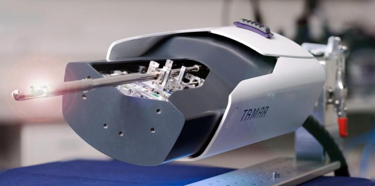 Израелска компания разработи мини робот за мозъчни операции