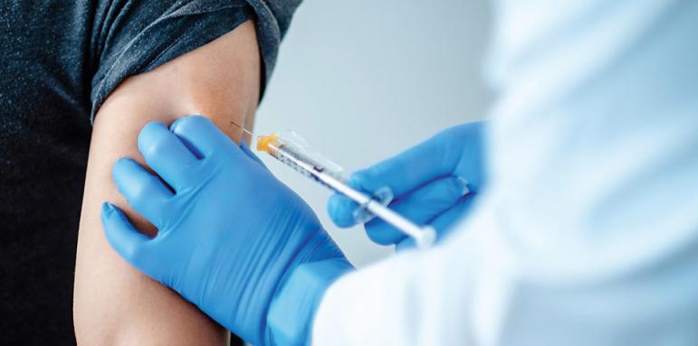 Защо е опасно да се ваксинира с латексови ръкавици?