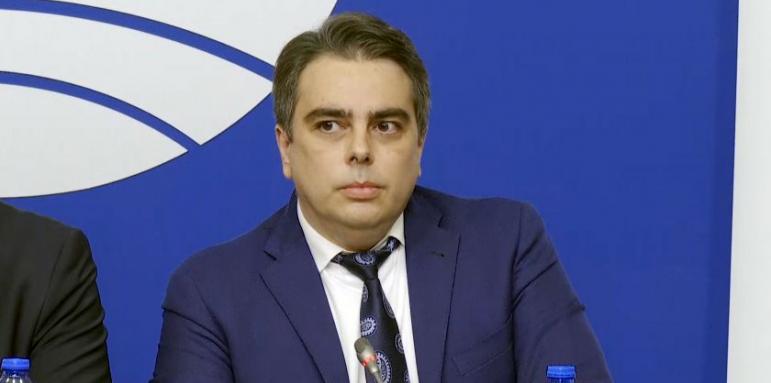 Асен Василев към Слави: Проваленият ви премиер лъже за милиардите