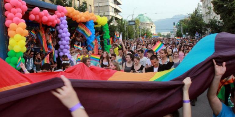 ВМРО скочи на гей парада. Марш в защита на семейството