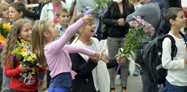 Първолаците масово без ваксини в училище