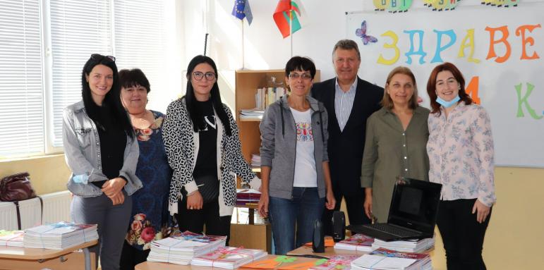 135 първолаци започнаха училище в община Банско
