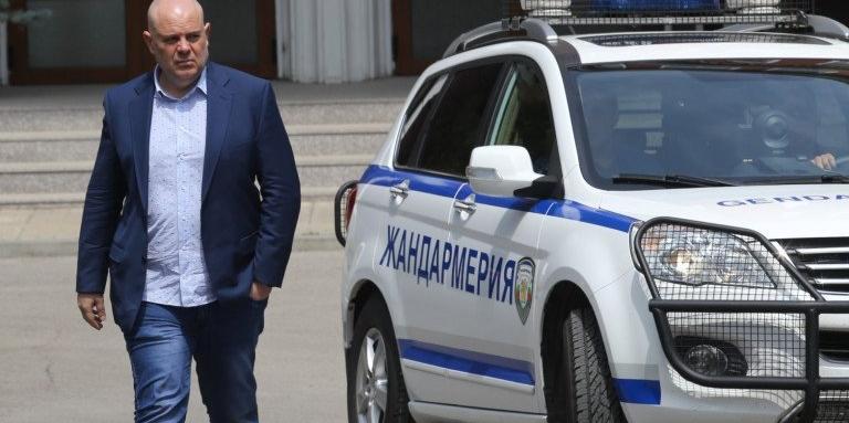 Гешев: Не се занимавам с политика