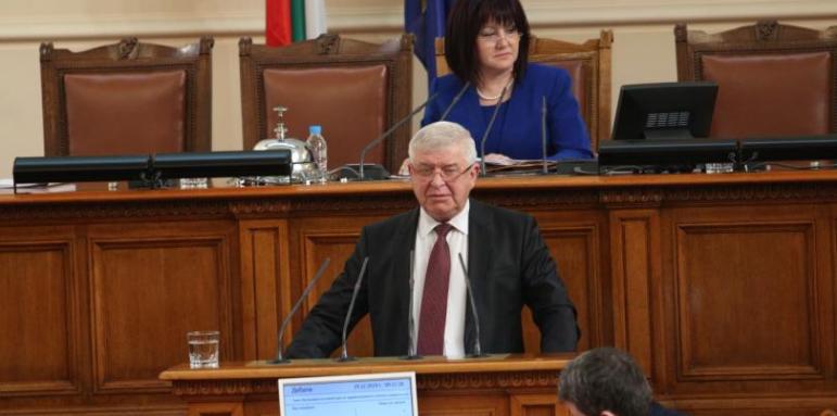 Болниците няма да връщат пари, дадени за медиците