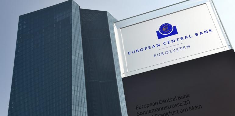 ЕЦБ: Възстановяването на еврозоната се бави