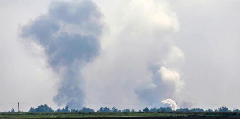 Украйна подпали Крим, атакува руски авиобази