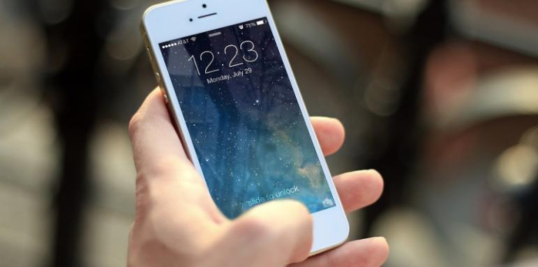 Съдят Apple за 2 милиарда долара заради некачествени iPhone-и