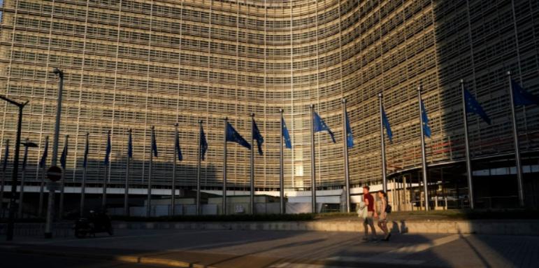 Еврокомисията приема мерки срещу високата цена на тока
