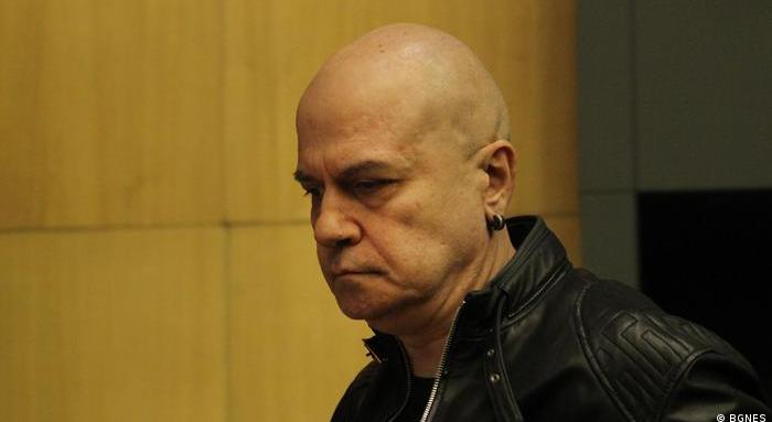 Гореща новина! Става ли Слави депутат