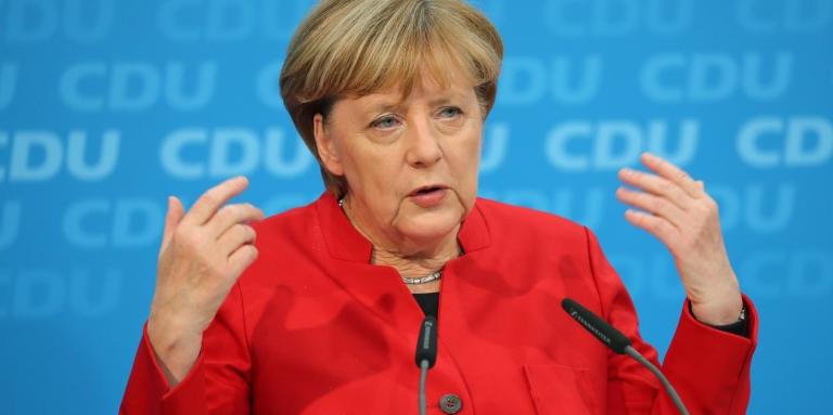 Меркел ще помирява Киев и Москва