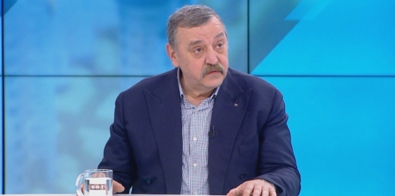 Кантарджиев: Дисциплина, дистанция, дезинфекция