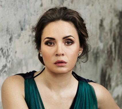Соня Йончева идва в София за премиера