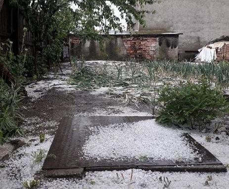 До часове.Бури и градушки в страната