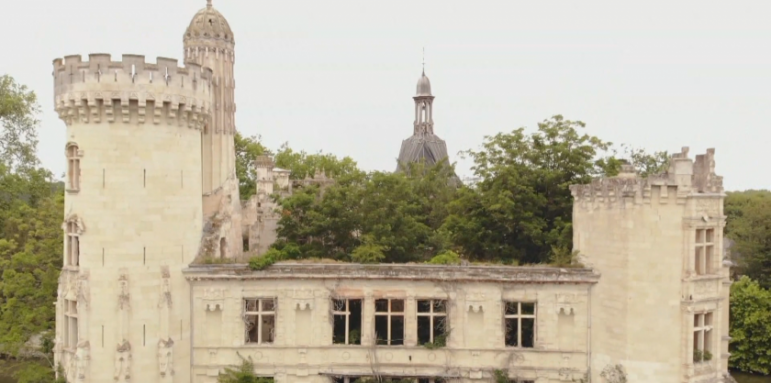 Ето как може да си купите замък във Франция