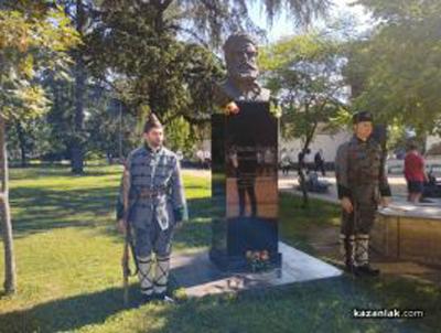 Казанлък отдава почит пред гибелта на Христо Ботев и загиналите за свободата на България