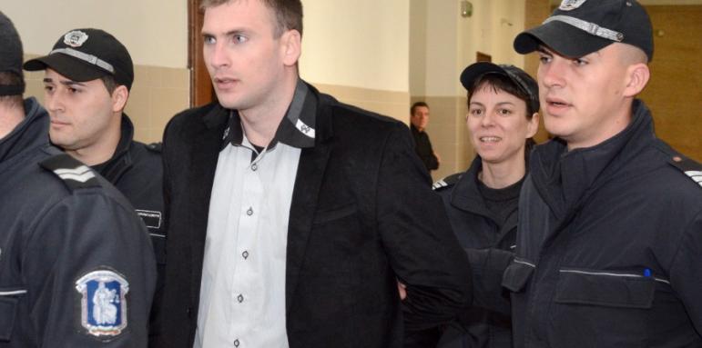 Дадоха 3,6 години затвор на Октай Енимехмедов