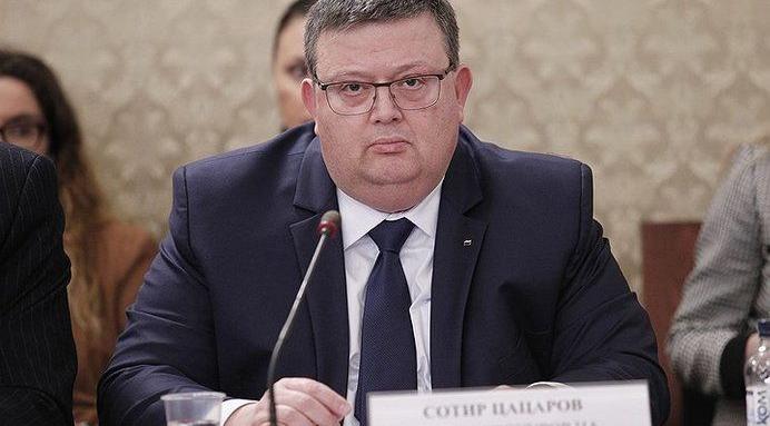 Цацаров на посещение в Румъния