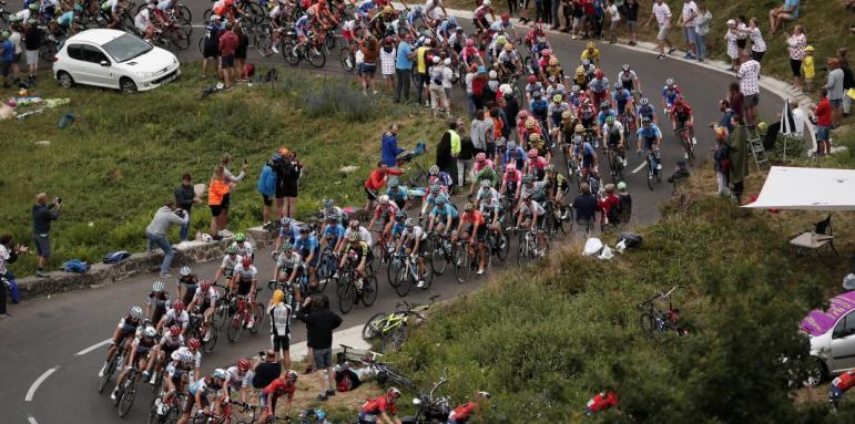 "Тур дьо Франс" остава за юли