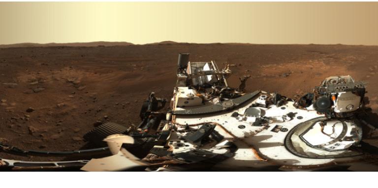 Марсоходът изпрати първа уникална снимка
