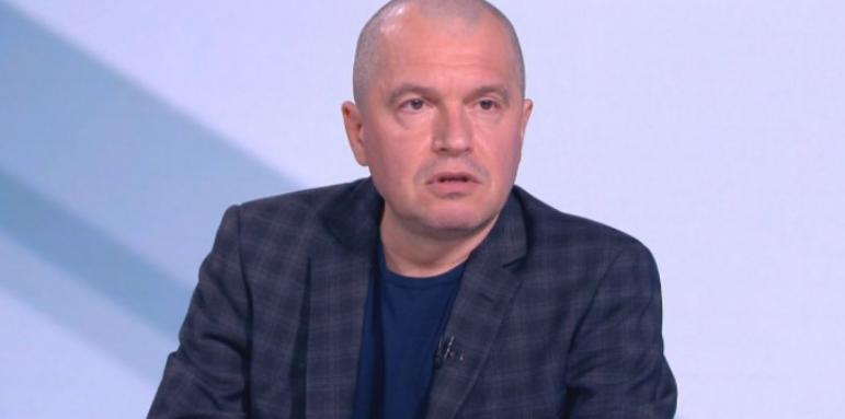 Йорданов: Титаните на морала предадоха протеста, пазят Гешев!