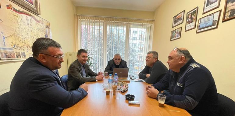 ГЕРБ и синдикатът на МВР: Авторитетът на полицията трябва да се повиши