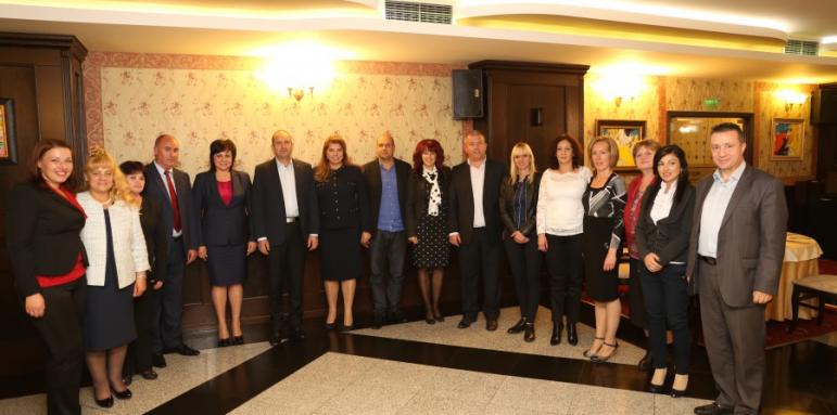 Радев: Искам доверието на хората за доброто на родината